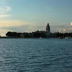 Palazzo Limone With Pool By Guide