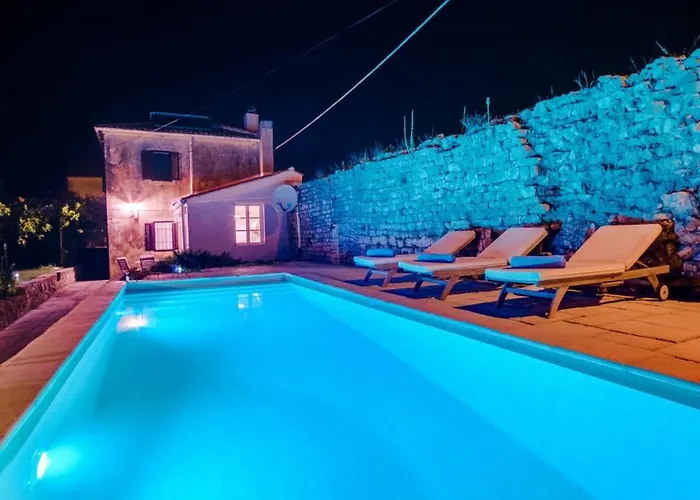 Palazzo Limone With Pool By Guide * Nerezine