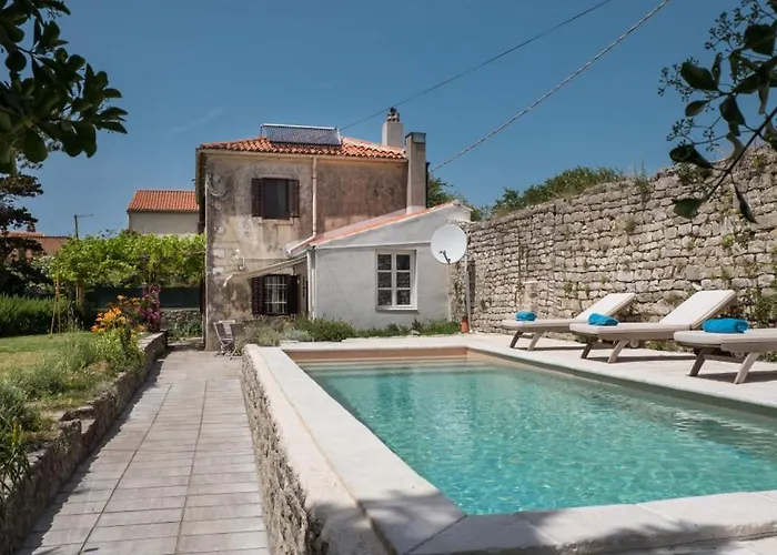 Palazzo Limone With Pool By Guide Villa *