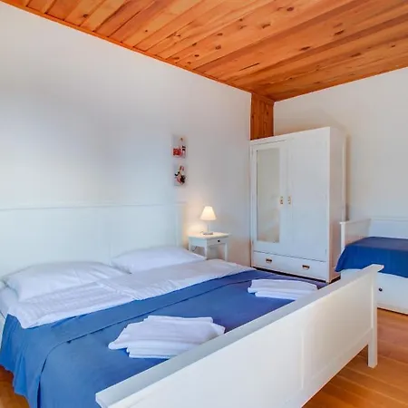 Palazzo Limone With Pool By Guide Villa