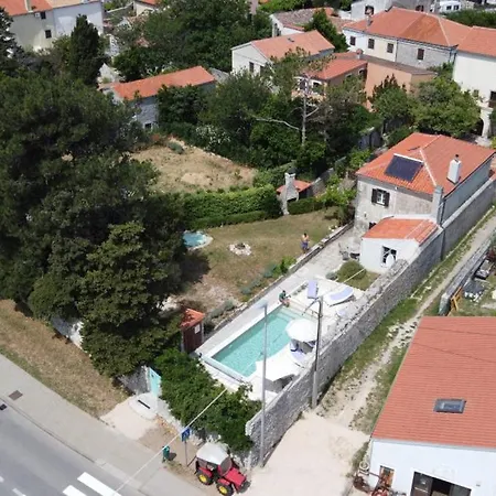 Vila Palazzo Limone With Pool By Guide Osor