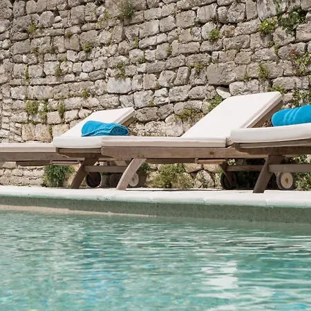 Palazzo Limone With Pool By Guide Villa