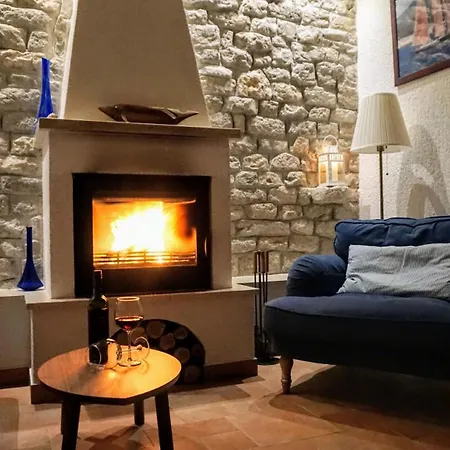 Villa Palazzo Limone With Pool By Guide *