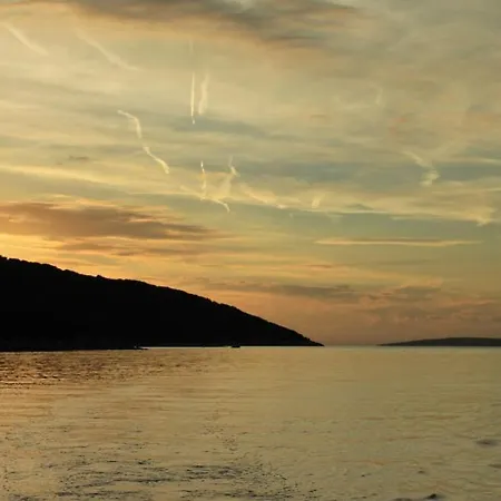 Palazzo Limone With Pool By Guide Vilă