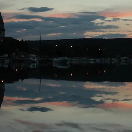 Palazzo Limone With Pool By Guide Vilă *